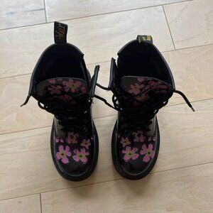 Dr. Martens Women's Page Meadow Black Pink Floral Ankle Combat Boots Size 2